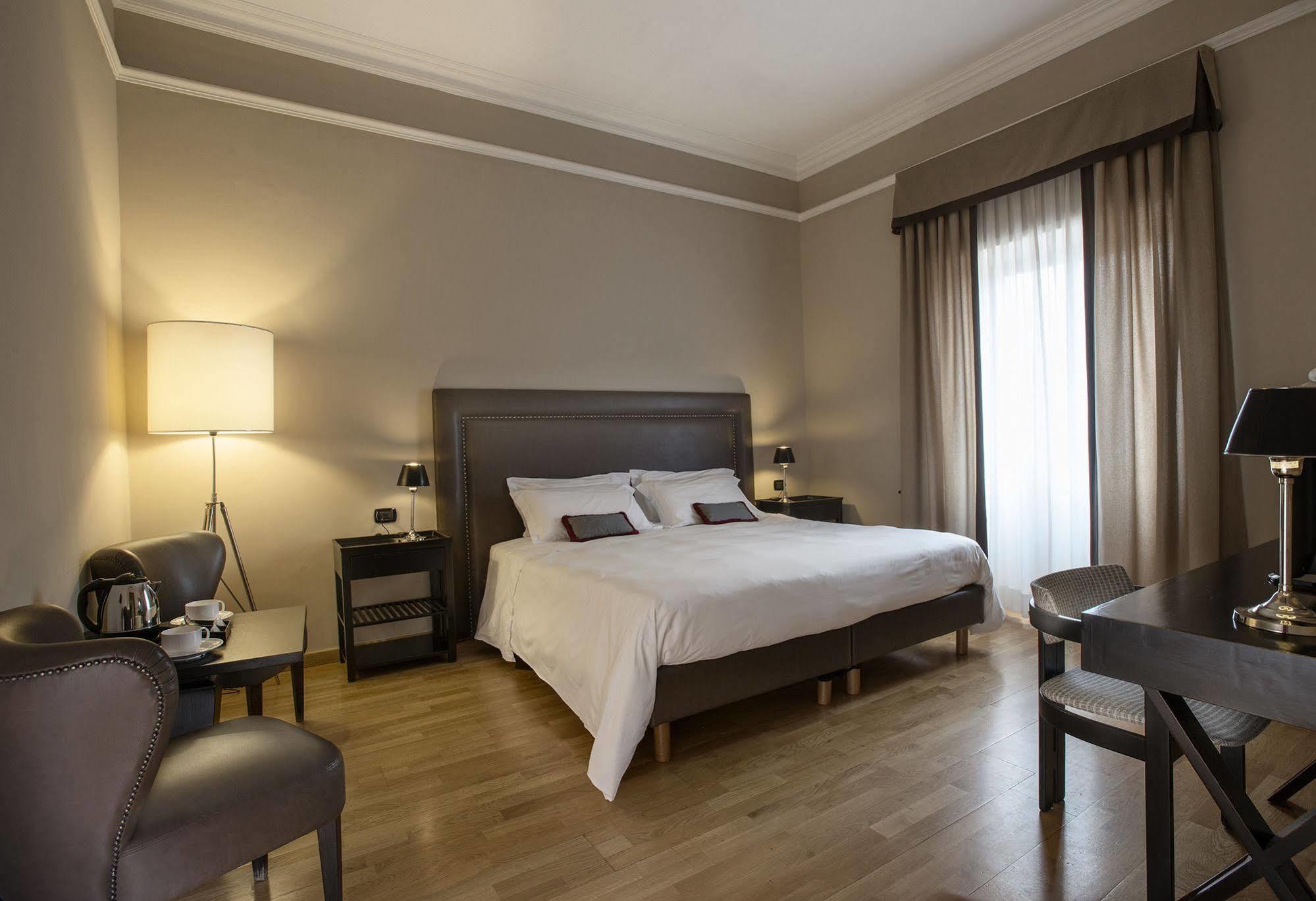 Ambasciatori Place Hotel Ф'юджі Екстер'єр фото